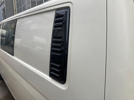 One Way air vents passend voor VW Transporter T5, T6 en T6.1 lange wielbasis