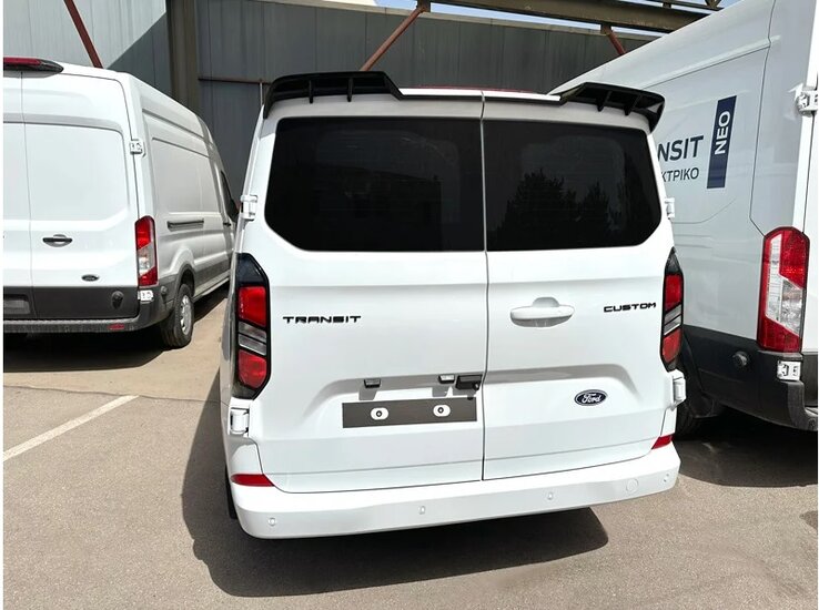 Dakspoiler V.2 passend voor Ford Transit Custom (V710) model vanaf 2023 met dubbele deuren